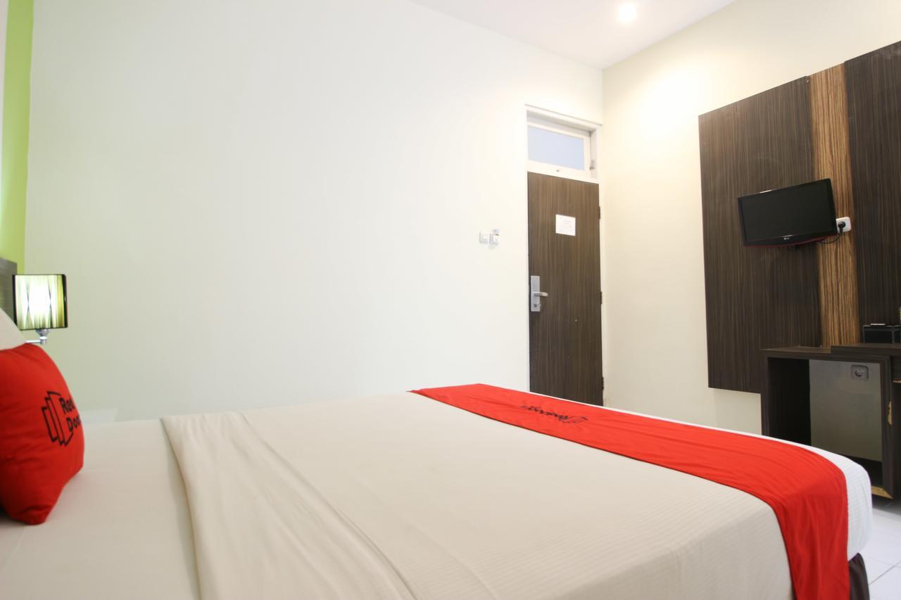 Reddoorz Plus Near Keraton Yogyakarta 2 Bagian luar foto