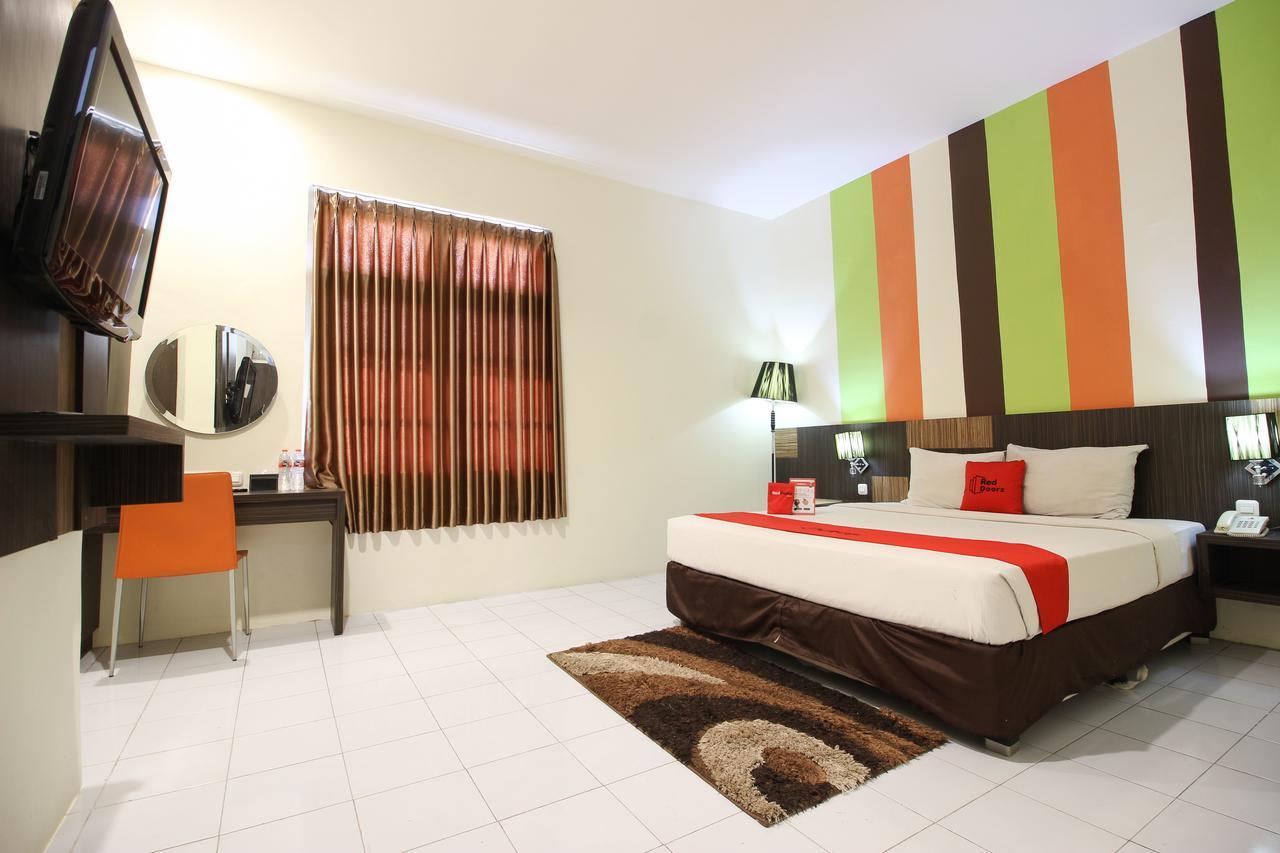 Reddoorz Plus Near Keraton Yogyakarta 2 Bagian luar foto