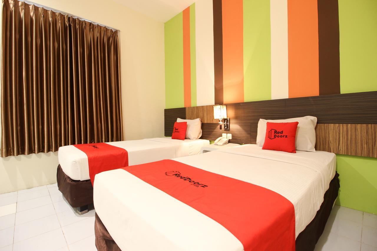 Reddoorz Plus Near Keraton Yogyakarta 2 Bagian luar foto
