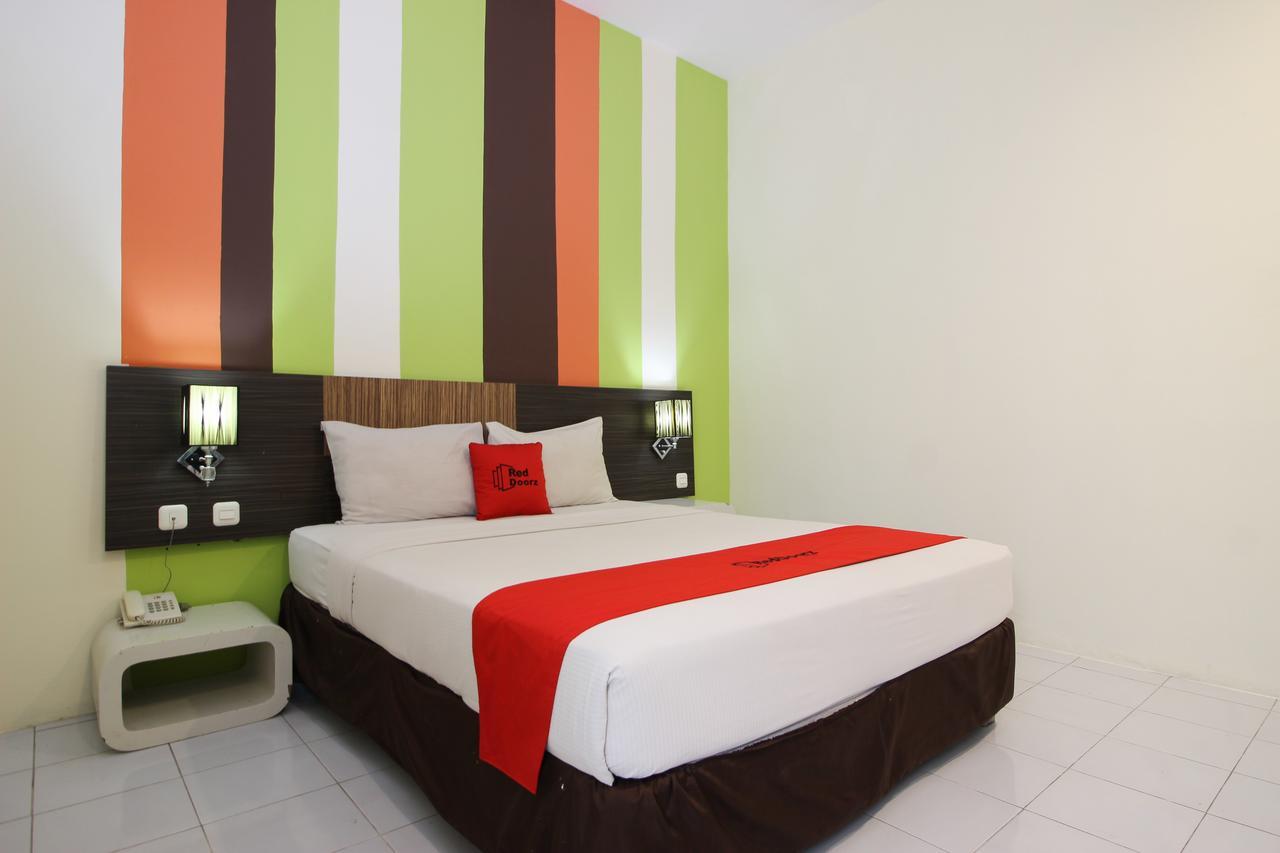 Reddoorz Plus Near Keraton Yogyakarta 2 Bagian luar foto